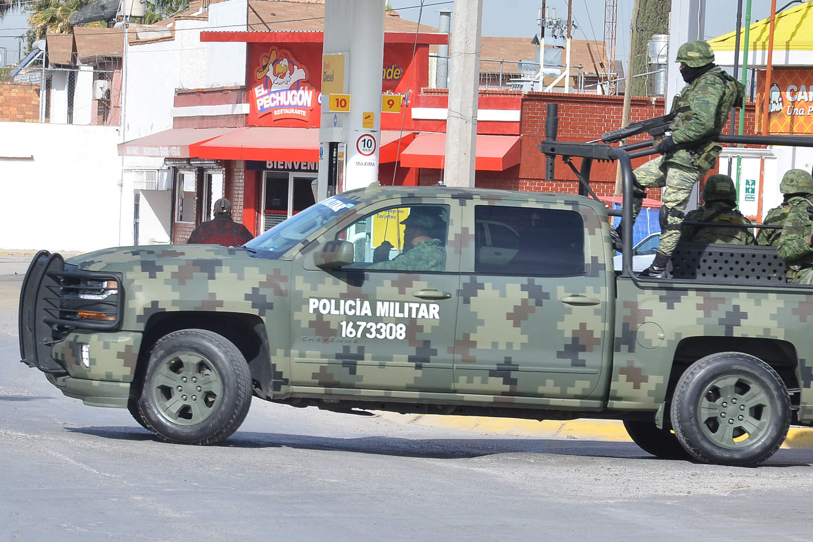 El gobernador ha insistido en que en el estado, quiere al Ejército en las calles. (ARCHIVO) 