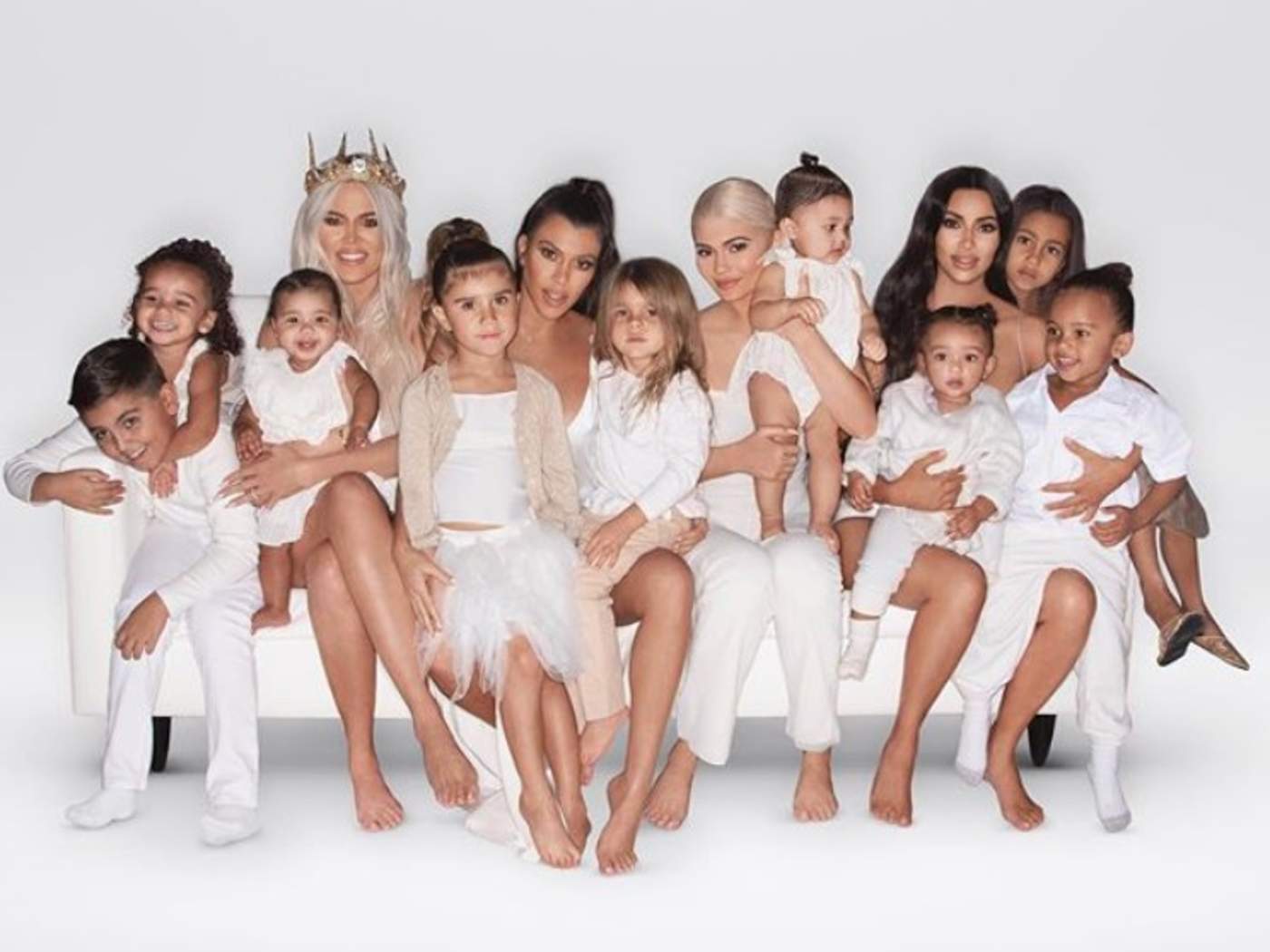 Como cada año, el Clan Kardashian-Jenner publicó su postal navideña. (ESPECIAL)