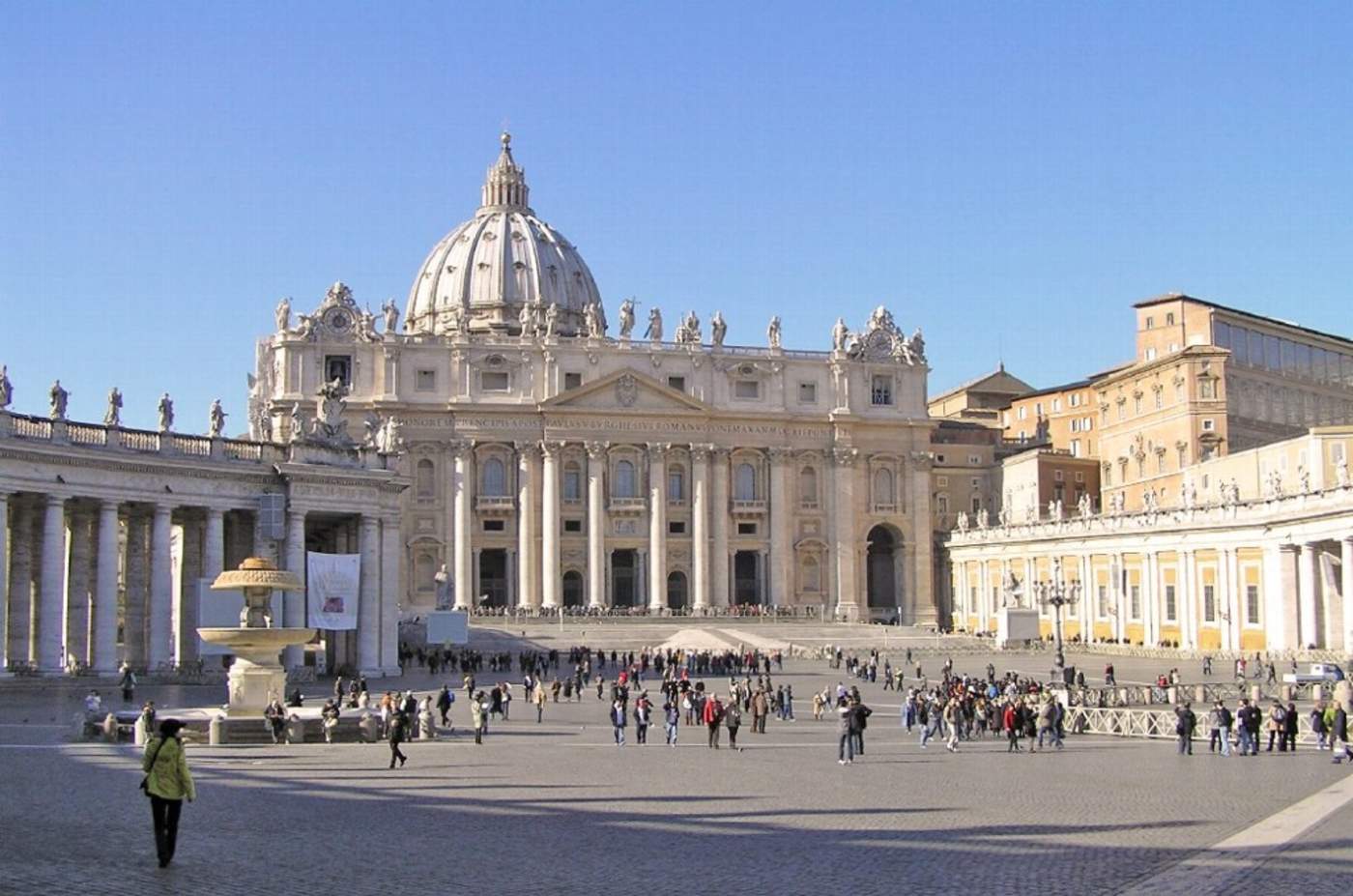 Vaticano emite histórica condena por lavado de dinero