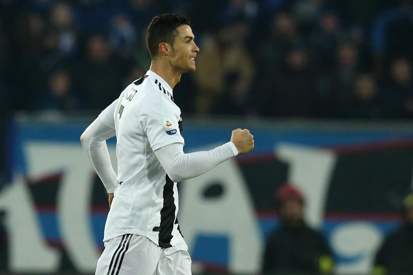 Cristiano Ronaldo remató de cabeza para marcar el tanto del empate a dos entre Juventus y Atalanta.