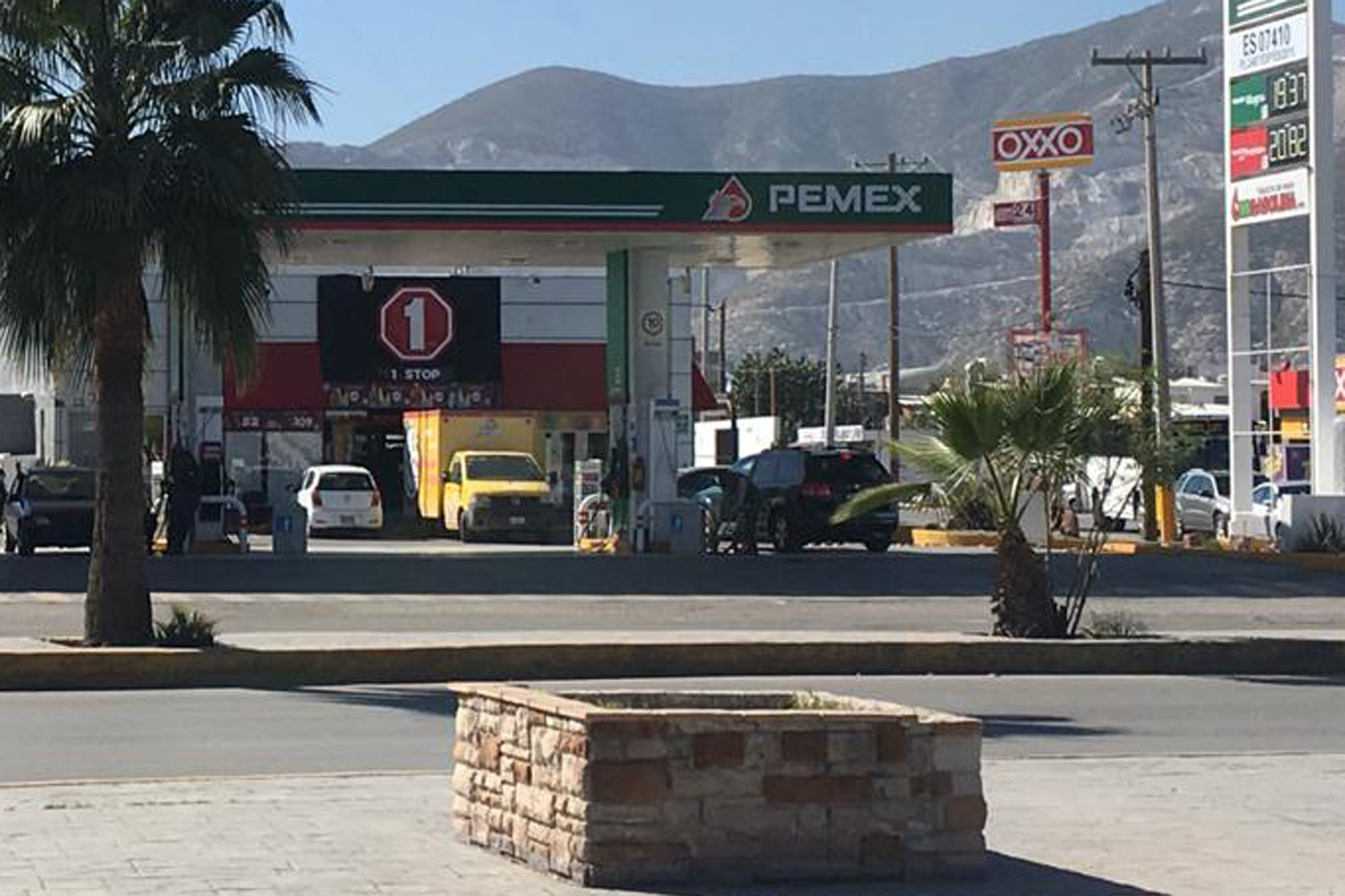 Asalto. Los hechos se registraron la noche del miércoles en una gasolinera de la colonia La Fuente de Torreón. (EL SIGLO DE TORREÓN)