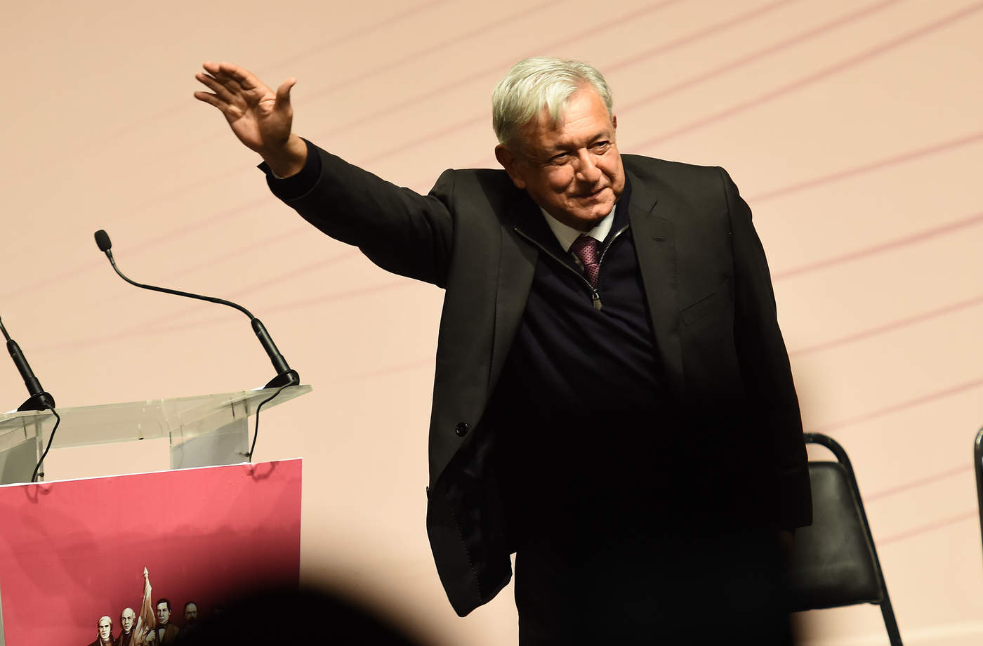 Pendiente. El presidente de México, Andrés Manuel López Obrador, quedó a deber a los laguneros en temas como inversión e infraestructura. (JESÚS GALINDO) 