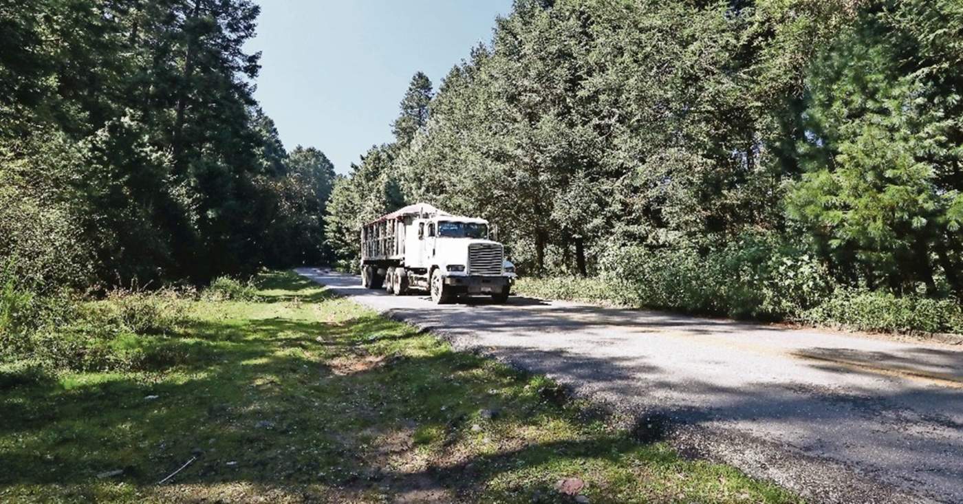 Autoridades capitalinas lograron encontrar la camioneta Tacoma roja vacía en la zona del 'abrevadero' y posteriormente, a las siete personas en una zona de barranca con buen estado de salud. (ARCHIVO) 

