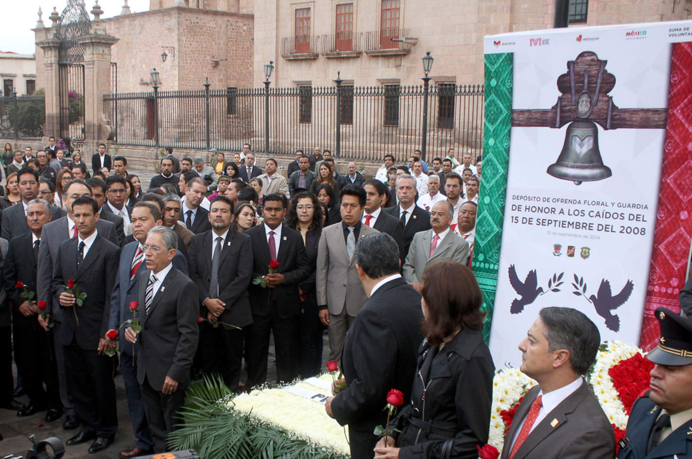 ¡La justicia llegó!... Ahora ya podrá pasar un Año Nuevo después de 10 años de ser detenido y después perseguido, como uno de los inculpados por la Procuraduría General de la República (PGR) de supuestamente lanzar las granadas de fragmentación contra la población el 15 de septiembre de 2008 en Morelia. (ARCHIVO, 2014)
