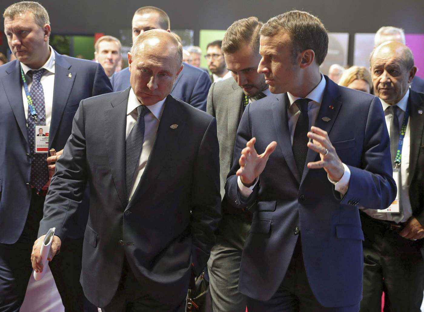 Macron señala a Putin que su prioridad en Siria es erradicar al EI