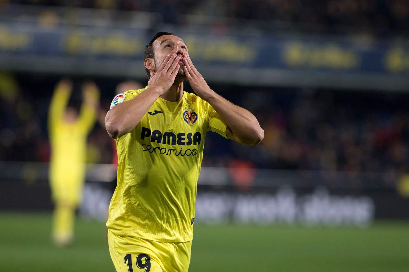 Cazorla brindó su mejor actuación desde que volvió a La Liga española, al marcar un doblete con el que Villarreal igualó ayer ante el Real Madrid.