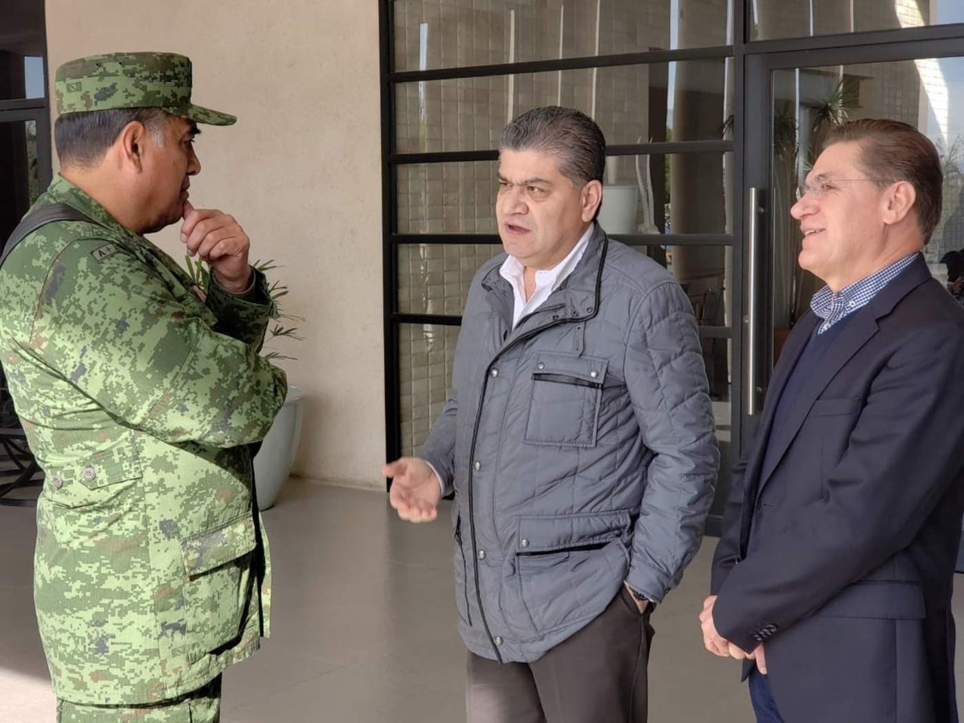 Asimismo, desde la cuenta personal del José Aispuro, el gobernador de la citada entidad dio la bienvenida al secretario de la Defensa Nacional y que habría reuniones privadas. (Especial)