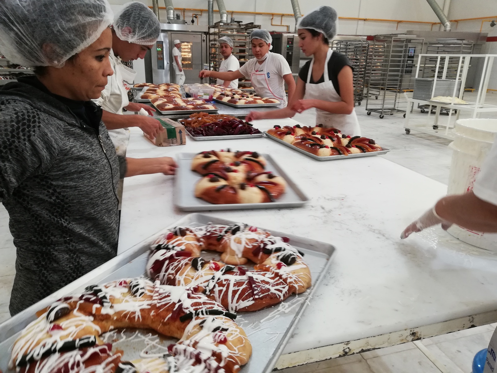 Producirán 60 mil roscas de Reyes en la región
