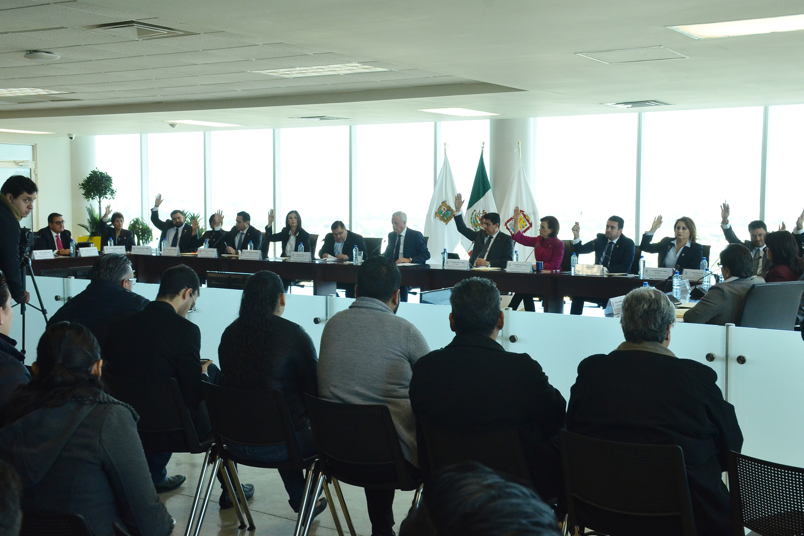 Otros tres. En medio de cuestionamientos, por mayoría de votos, el Cabildo aprobó ratificar a Humberto Niño Muñoz por otros tres años a cargo del Sistema Integral de Mantenimiento Vial. (FERNANDO COMPEÁN) 