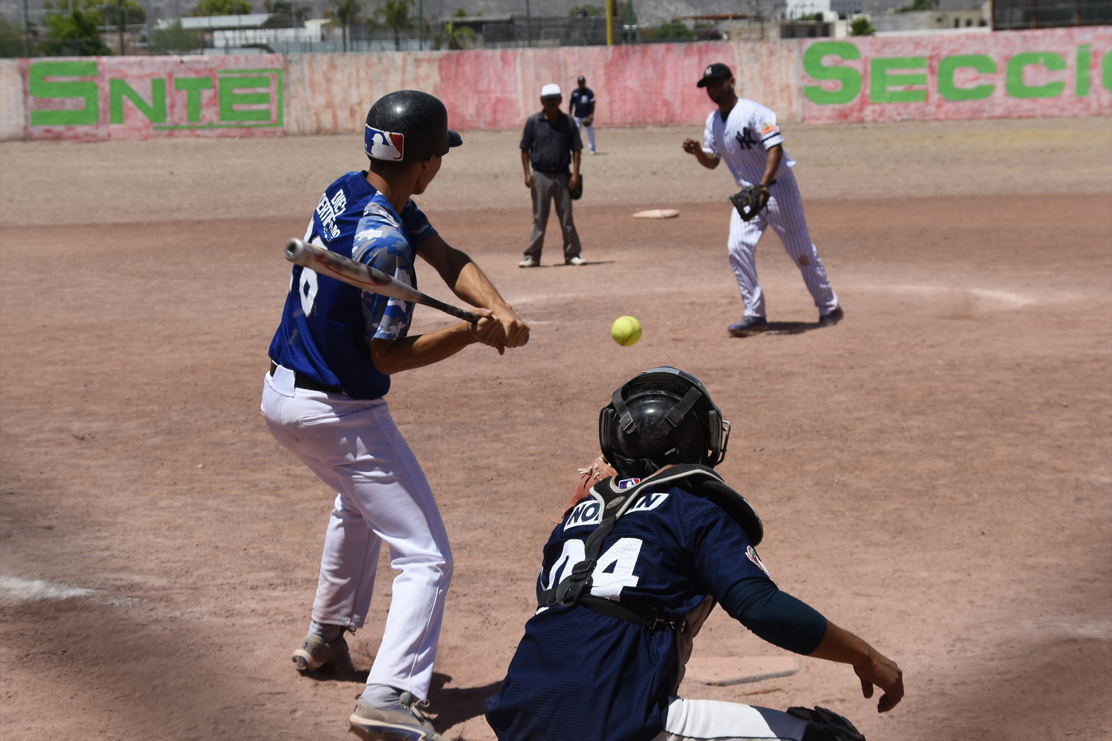 Reanudan actividades en Liga Municipal de Softbol