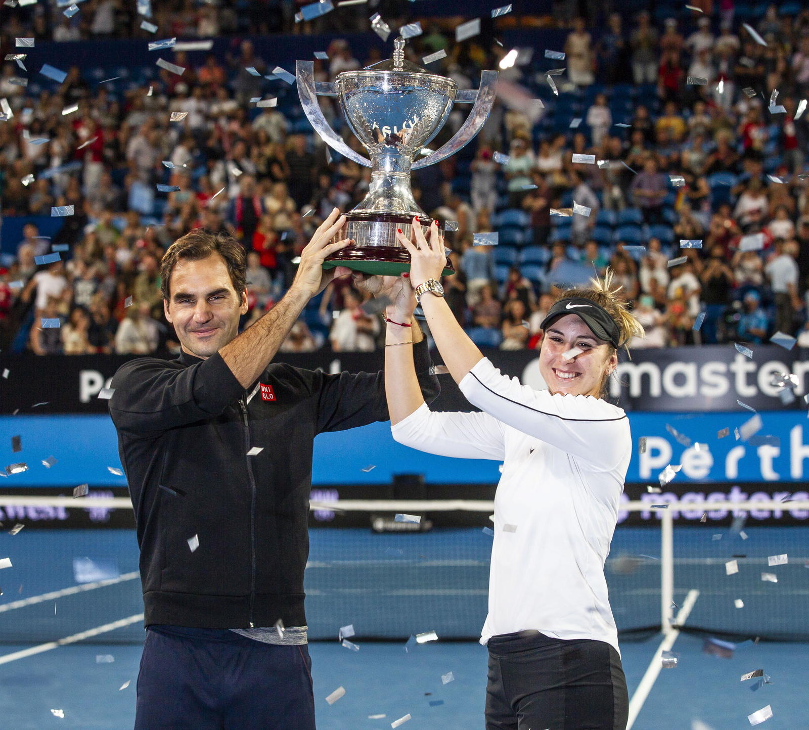 Belinda Bencic y Roger Federer vencieron 4-0, 1-4, 4-3 a Angelique Kerber y Alexander Zverev en los dobles mixtos para lograr el título.