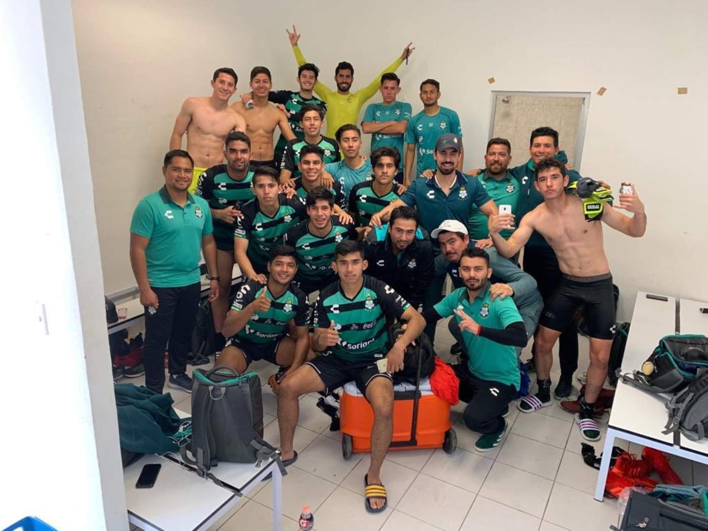 La filial Sub-20 de Santos Laguna, venció 2-1 como visitante a los Lobos BUAP, al ponerse en marcha el Clausura 2019. (Especial)