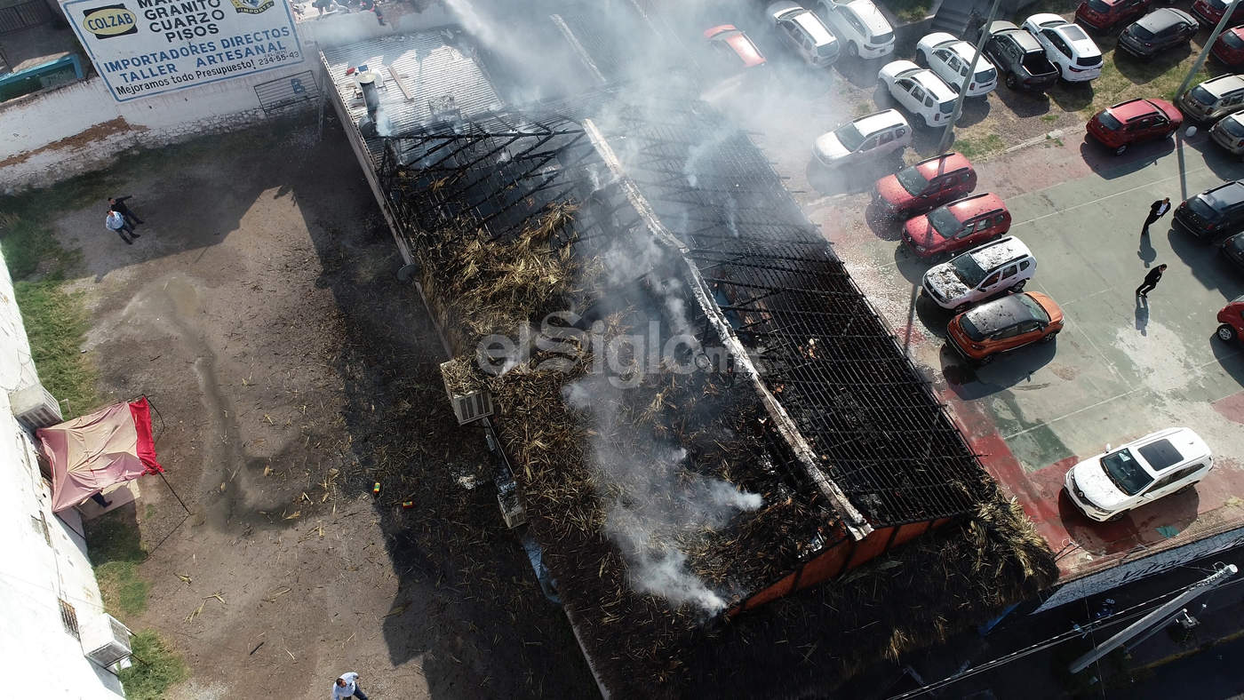 Se incendia restaurante de mariscos en Torreón