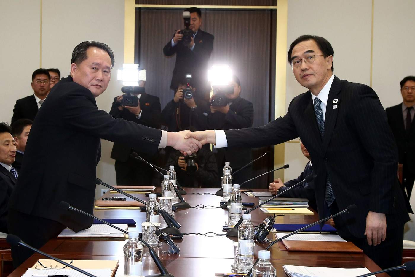 Las dos Coreas inician su primera reunión en más de dos años, ello ocurrió en 2018. (ARCHIVO)