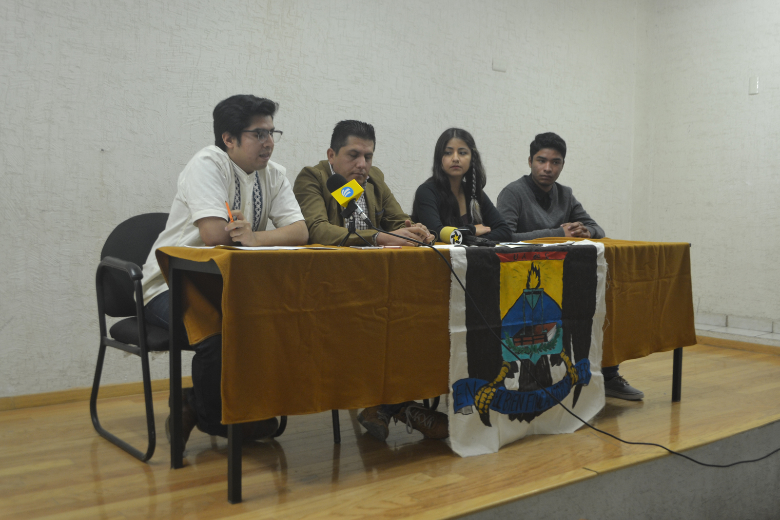 Queja. Los estudiantes de la FCPyS dicen que se han estado sumando alumnos de diversas facultades, incluyendo la PVC. (ANGÉLICA SANDOVAL)