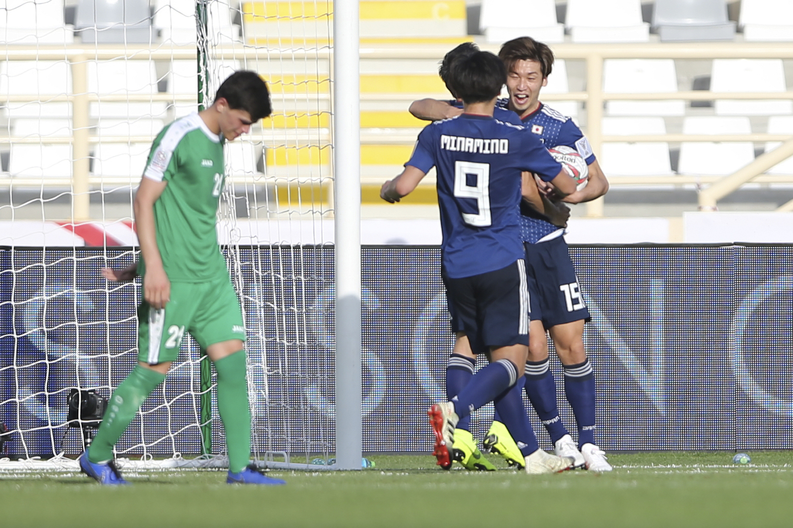 Japón perdía 1-0 ante Turkmenistán en la Copa Asiática y remontó para llevarse la victoria por 3-2.