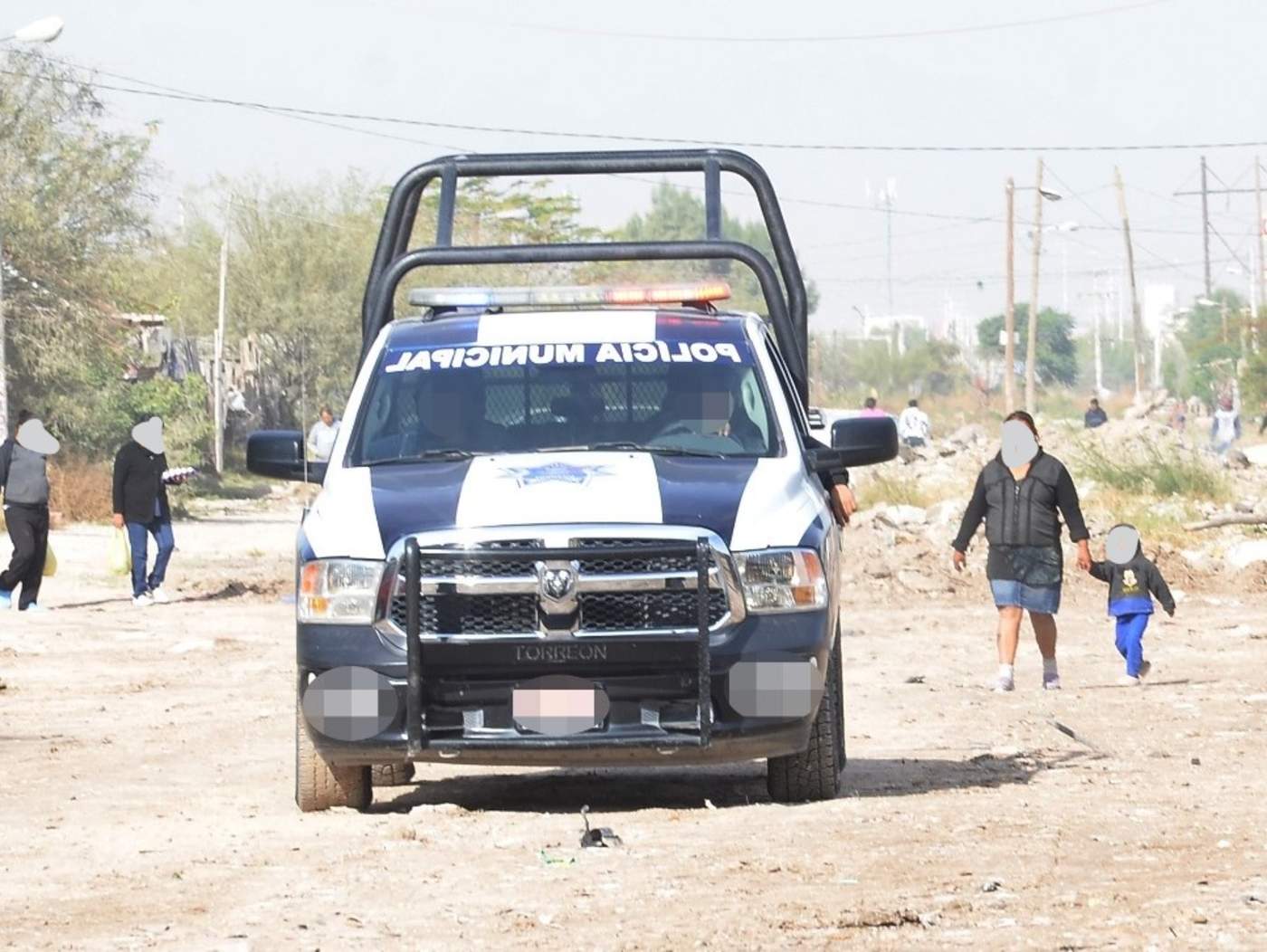 Hombres armados privan de la libertad a dos menores en Torreón