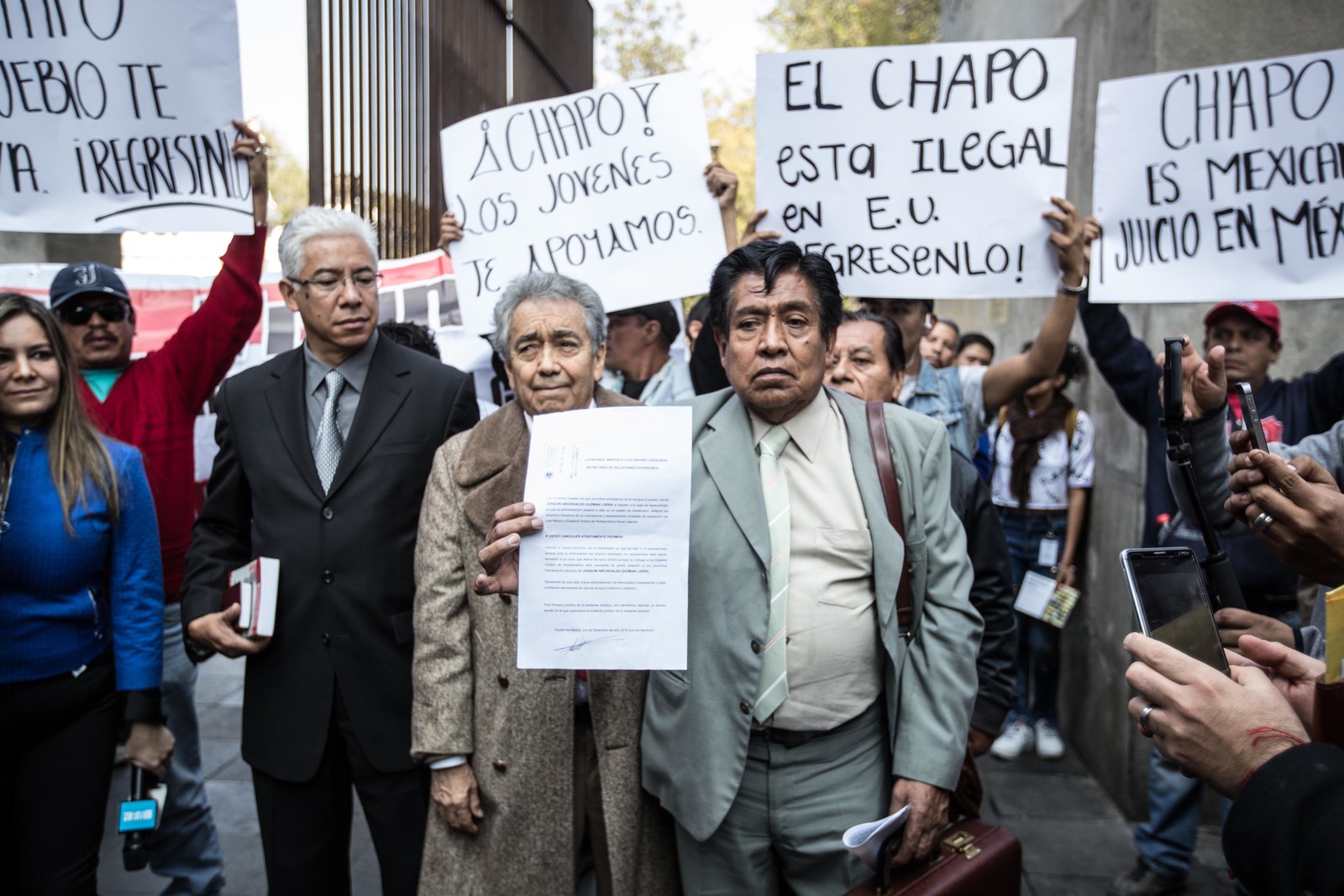 Petición. José Luis González, quien dijo ser abogado de 'El Chapo', pide a la SRE que su cliente sea juzgado en México. (AGENCIAS)