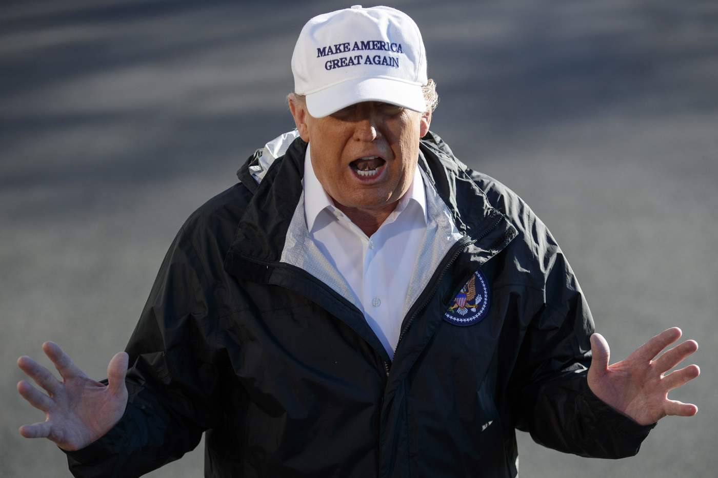 En la frontera, Trump amenaza con 'emergencia'