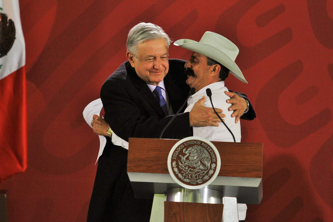 Toda la papelería de esta administración llevará su nombre, informó el presidente Andrés Manuel López Obrador. (NOTIMEX)