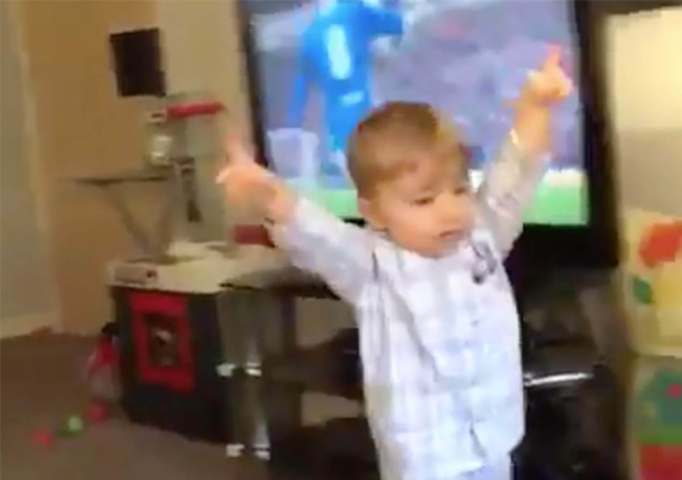 VIDEO: El tierno festejo de un bebé a gol de su equipo