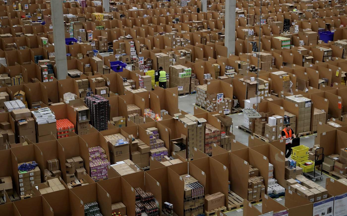 Desabasto afecta entregas de Mercado Libre y Amazon