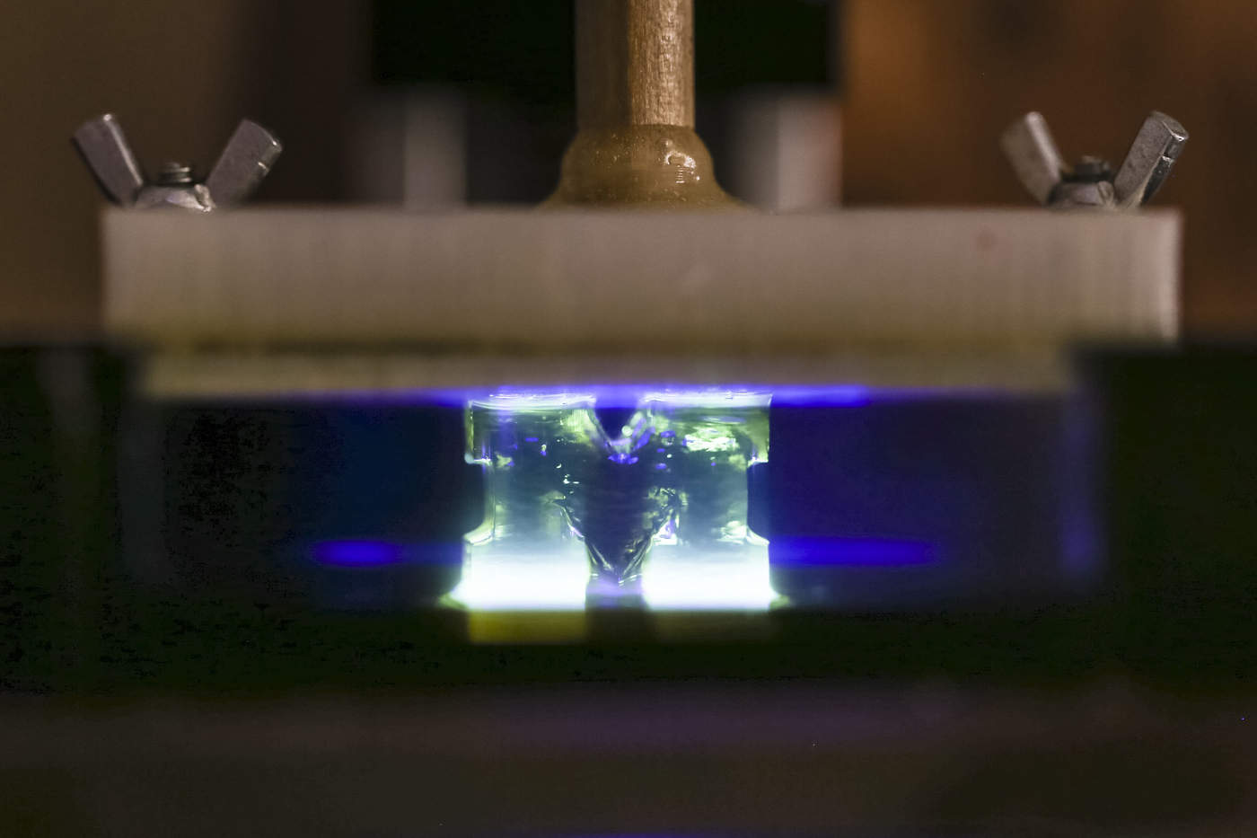 Nueva impresora 3D moldea con luz y es 100 veces más rápida
