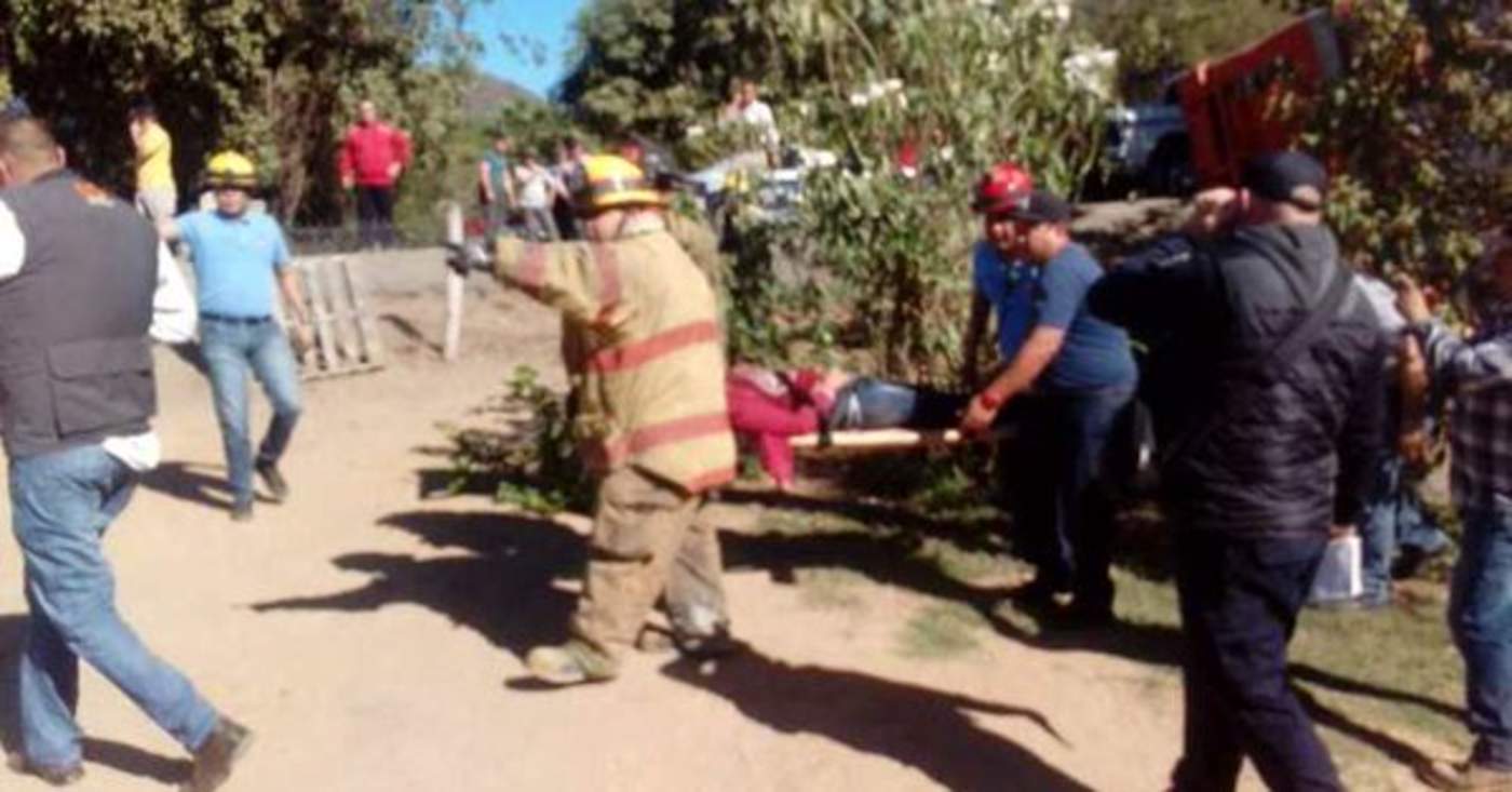 Protección Civil del estado informó que el accidente tuvo lugar en una curva localizada en la comunidad de Boca de Arroyo. (ARCHIVO)