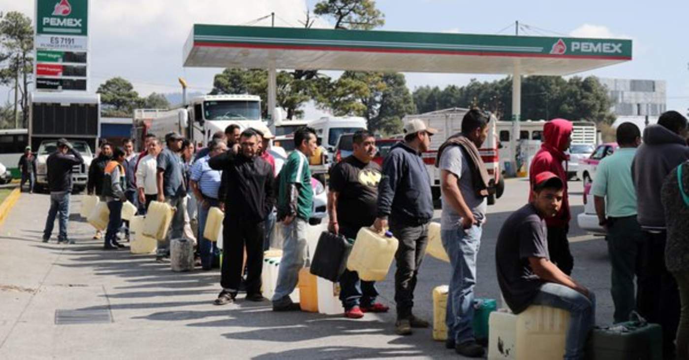 La funcionaria recalcó que se mantiene un trabajo coordinado con los agremiados de la Asociación de Gasolineros de Morelos, quienes han confirmado el abastecimiento de combustible en el transcurso de las siguientes horas. (ARCHIVO)