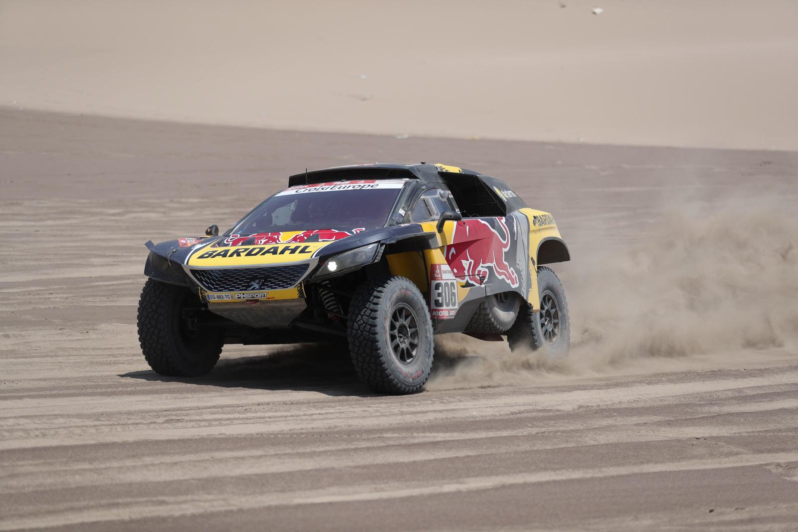 Loeb gana su segunda etapa del Dakar
