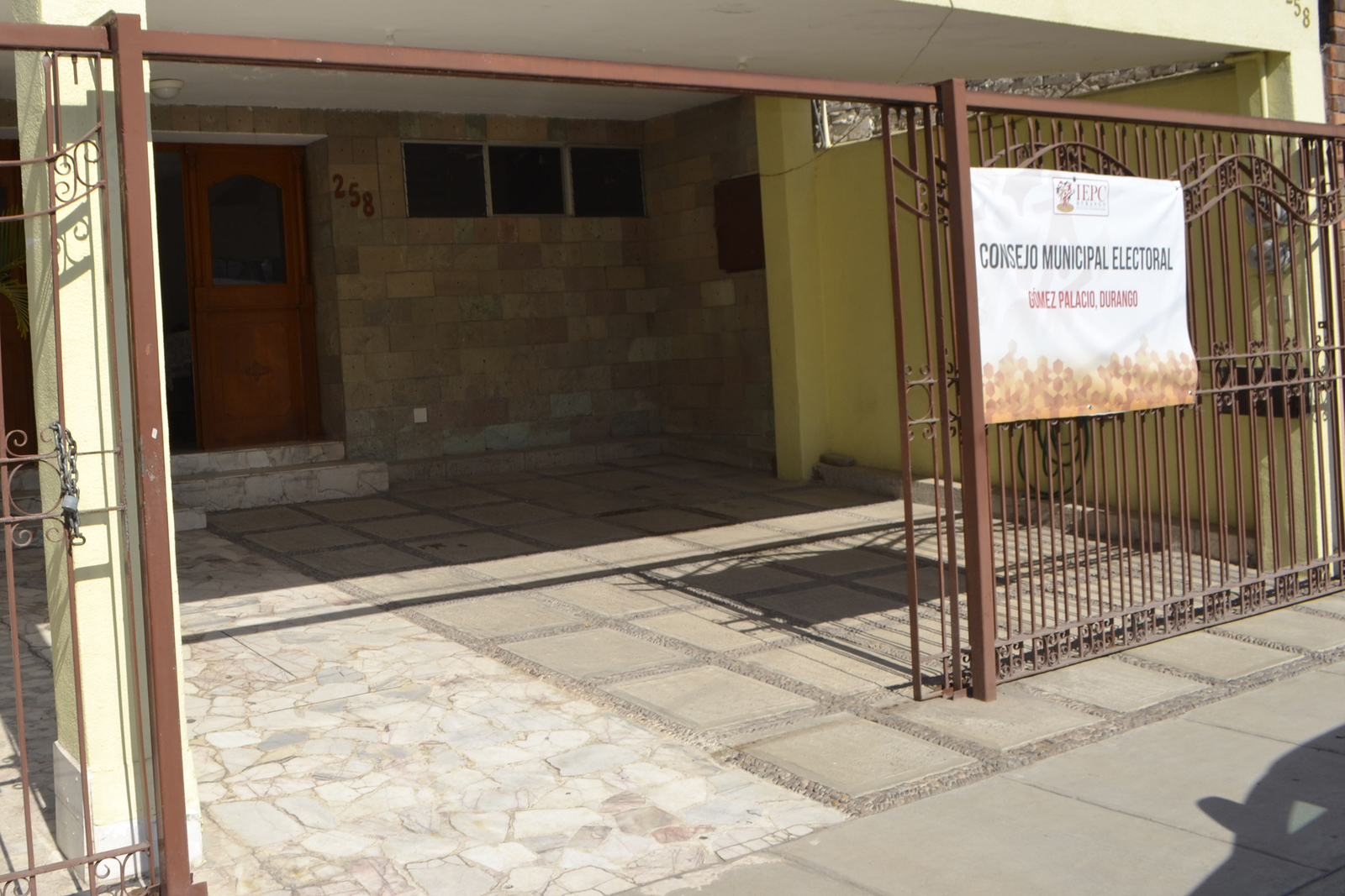 El Consejo Municipal Electoral del IEPC en Gómez Palacio, trabaja por el momento sin personal administrativo con miras a elecciones. (ARCHIVO)
