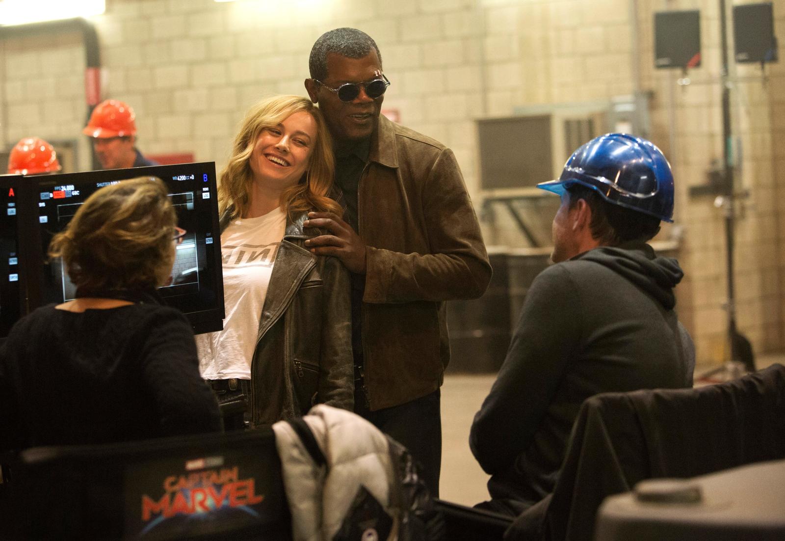 Convivencia. Brie Larson y Samuel L. Jackson durante el rodaje del filme , Captain Marvel. (ARCHIVO)