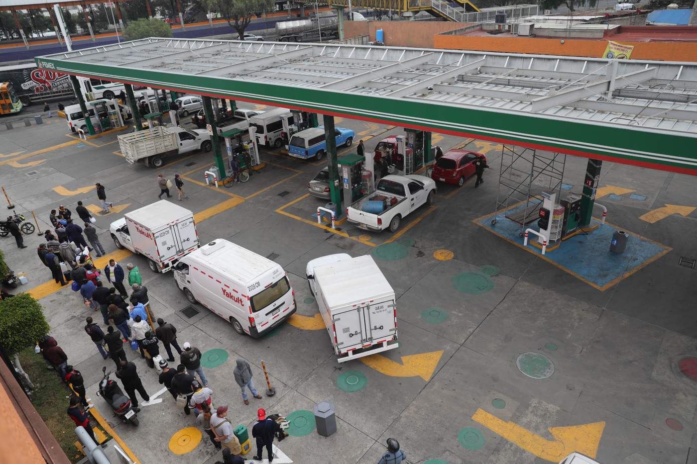Profeco vigila que se respeten derechos de consumidores en gasolineras. (ARCHIVO) 
