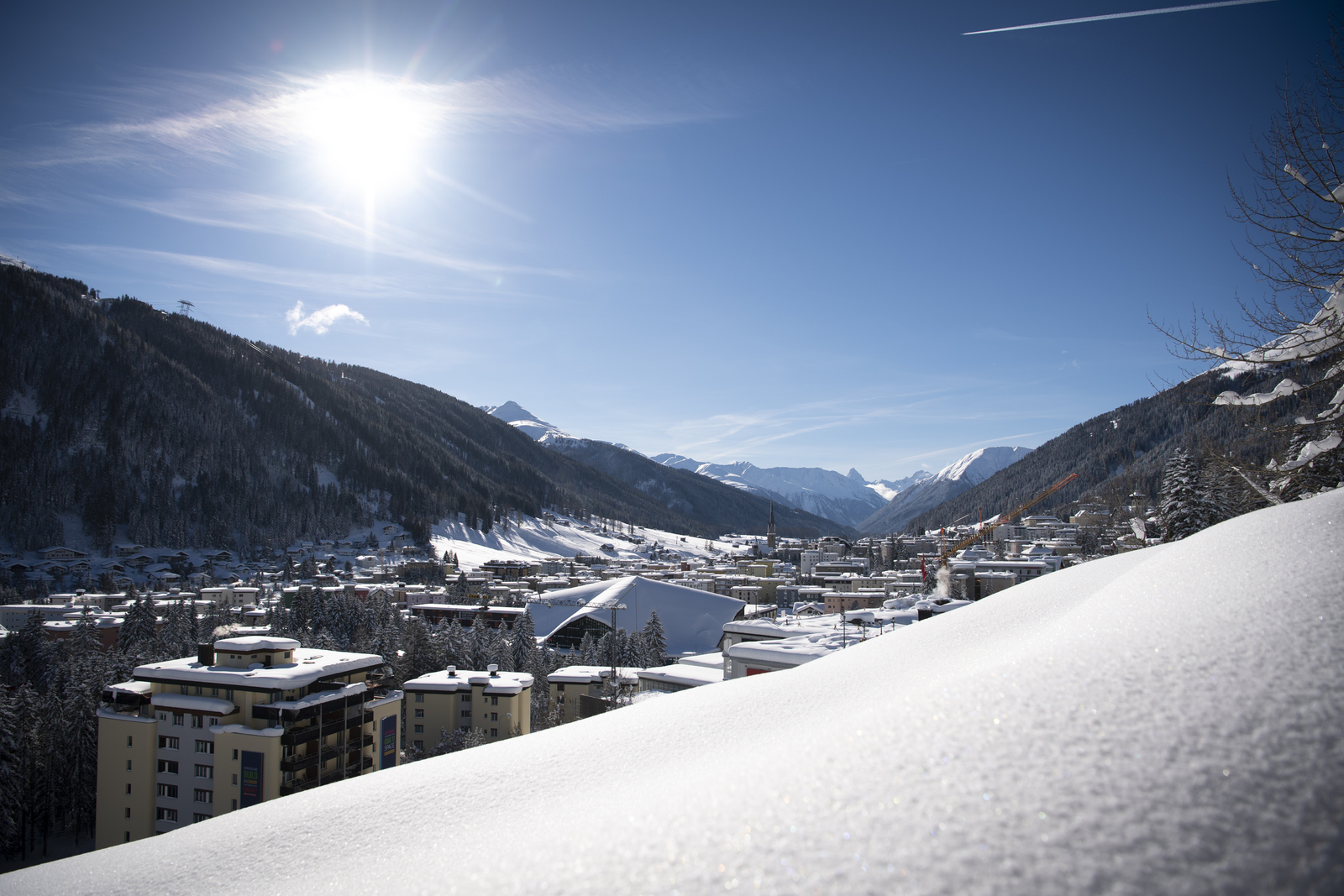 Davos. Aspectos de la ciudad que albergará a líderes políticos y económicos de todo el mundo. (EFE)
