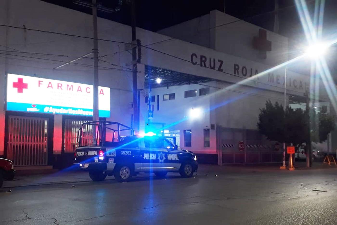 Acuden. Las personas lesionadas llegaron hasta la zona de urgencias de la Cruz Roja de Torreón por sus propios medios. (ARCHIVO)