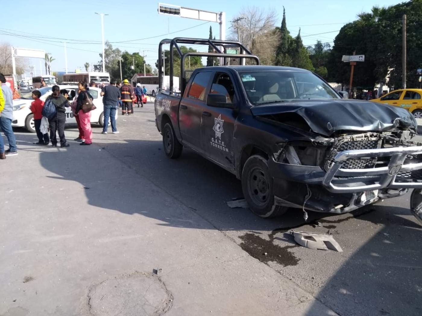 Agentes del grupo GATE en Torreón, protagonizaron un aparatoso accidente vial. (EL SIGLO DE TORREÓN)