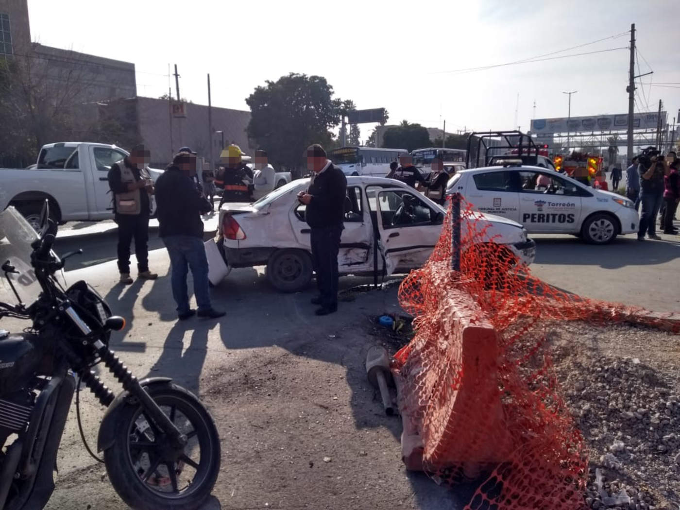 Patrulla del GATE protagoniza accidente en Torreón