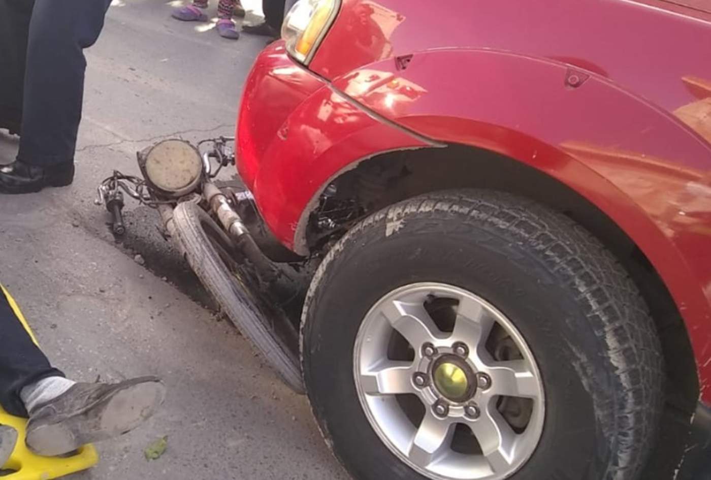 Muere motociclista arrollado por auto en Gómez Palacio