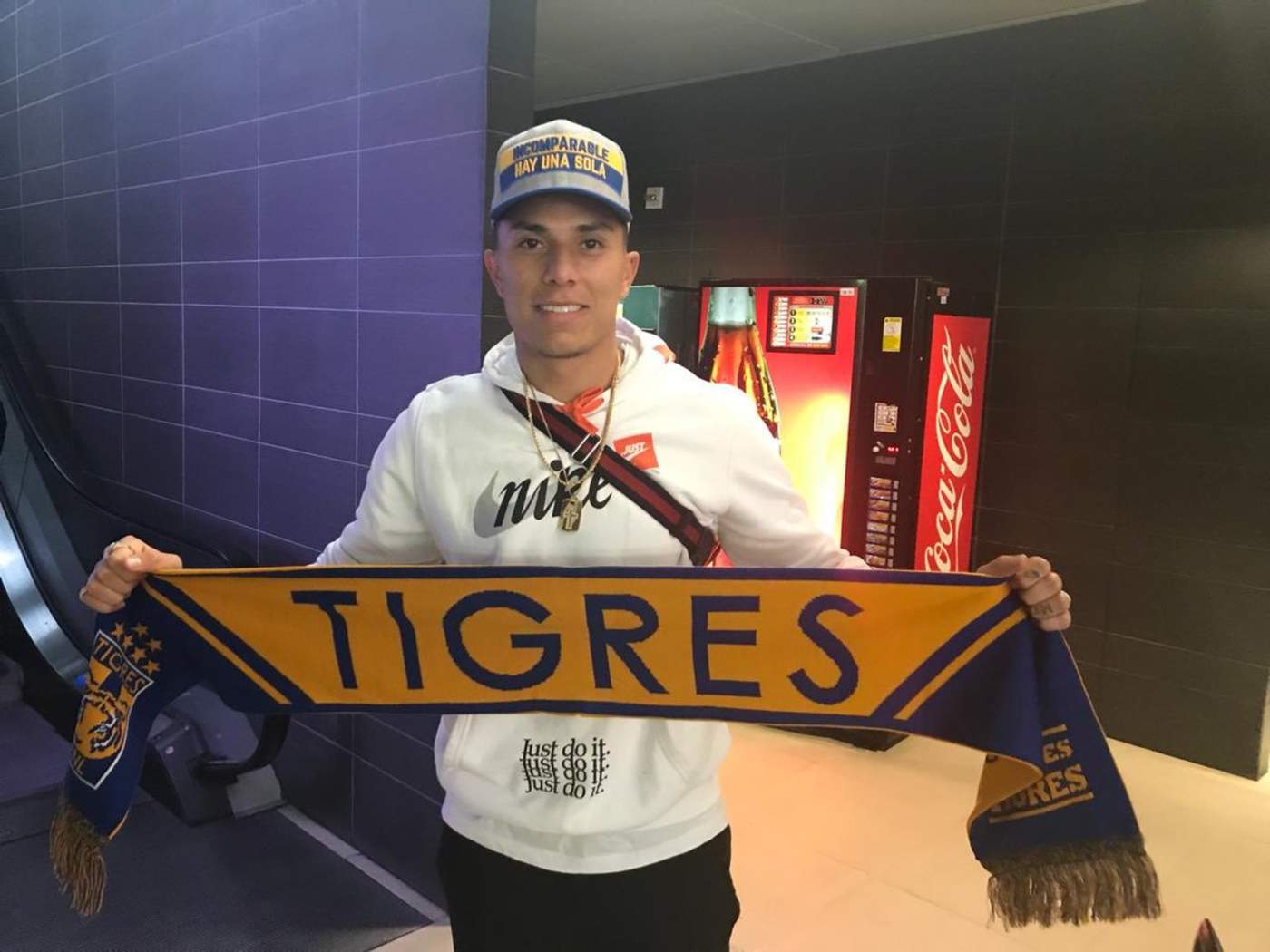 Salcedo, quien viene de cerrar su ciclo en el Viejo Continente con el Frankfurt, también se mostró entusiasta por concluir su contratación con Tigres. (Especial)