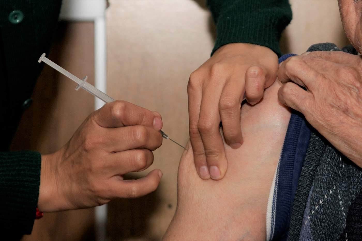La vacunación contra la influenza seguirá hasta el último día de marzo. (ARCHIVO) 