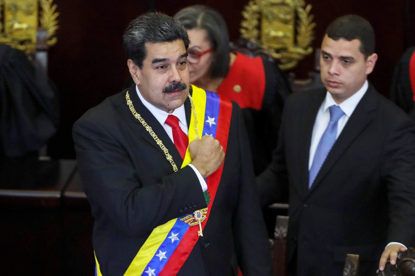 'He decidido regresar todo el personal, diplomático y consular de nuestro país en el exterior y cerrar la embajada y todos los consulados en Estados Unidos', dijo Maduro. (EFE) 