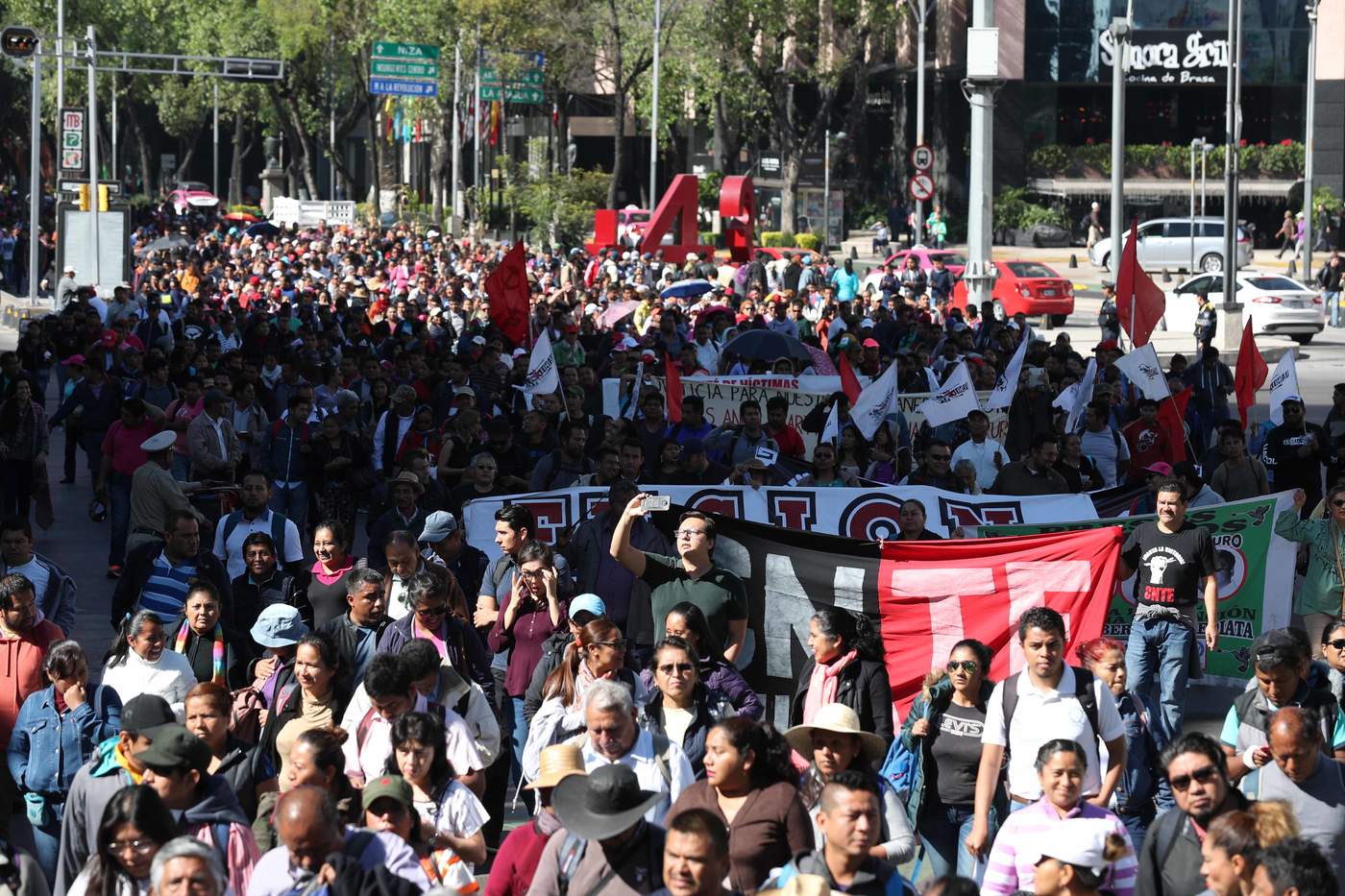 CNTE rechaza apoyo del Gobierno federal; seguirá con movilizaciones