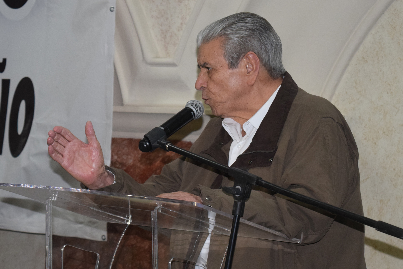 El líder nacional de la CTM, Carlos Aceves del Olmo acusó al gobierno de AMLO de intromisión en las empresas. (EL SIGLO DE TORREÓN)