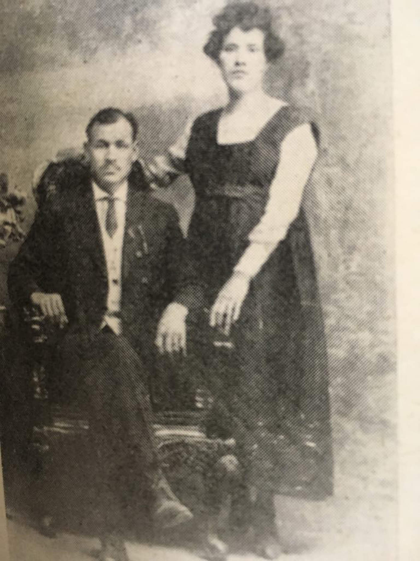 Atenógenes López y su esposa.