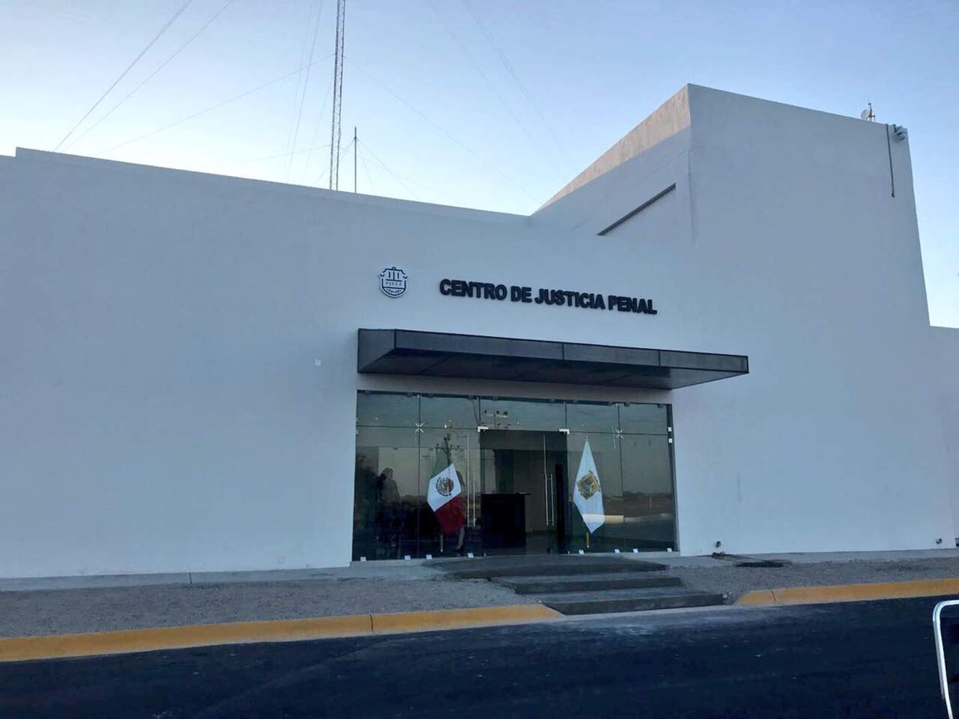 La autoridad del Centro de Justicia Penal en Piedras Negras, también otorgó un periodo de tres meses para que el Ministerio Público lleve a cabo el cierre de la carpeta de investigación