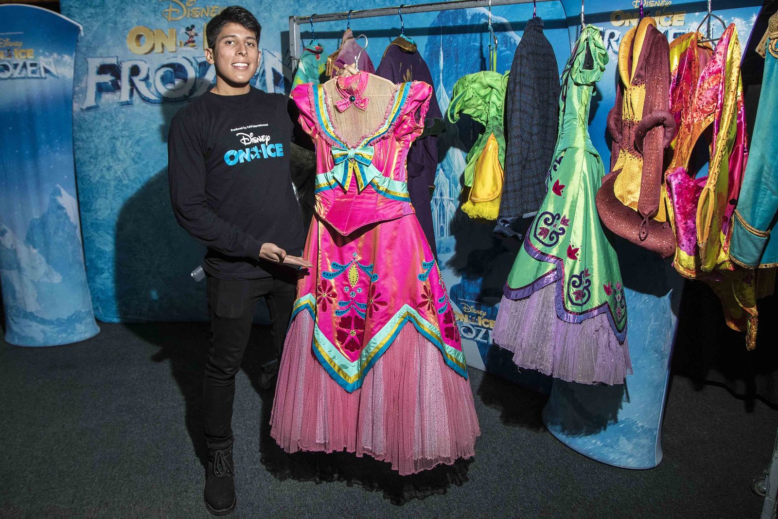 Oportunidad. Jorge pudo conocer México gracias a su trabajo en Disney on Ice: Frozen. (ARCHIVO)