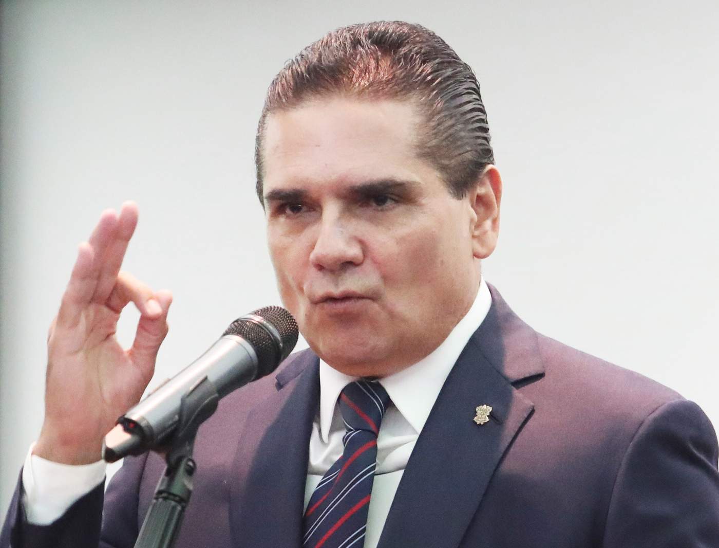 Silvano Aureoles, gobernador de Michoacán, se deslinda de los acuerdos firmados entre la Coordinadora Nacional de Trabajadores de la Educación (CNTE) y Héctor Garza González, representante del gobierno federal. (EL UNIVERSAL) 