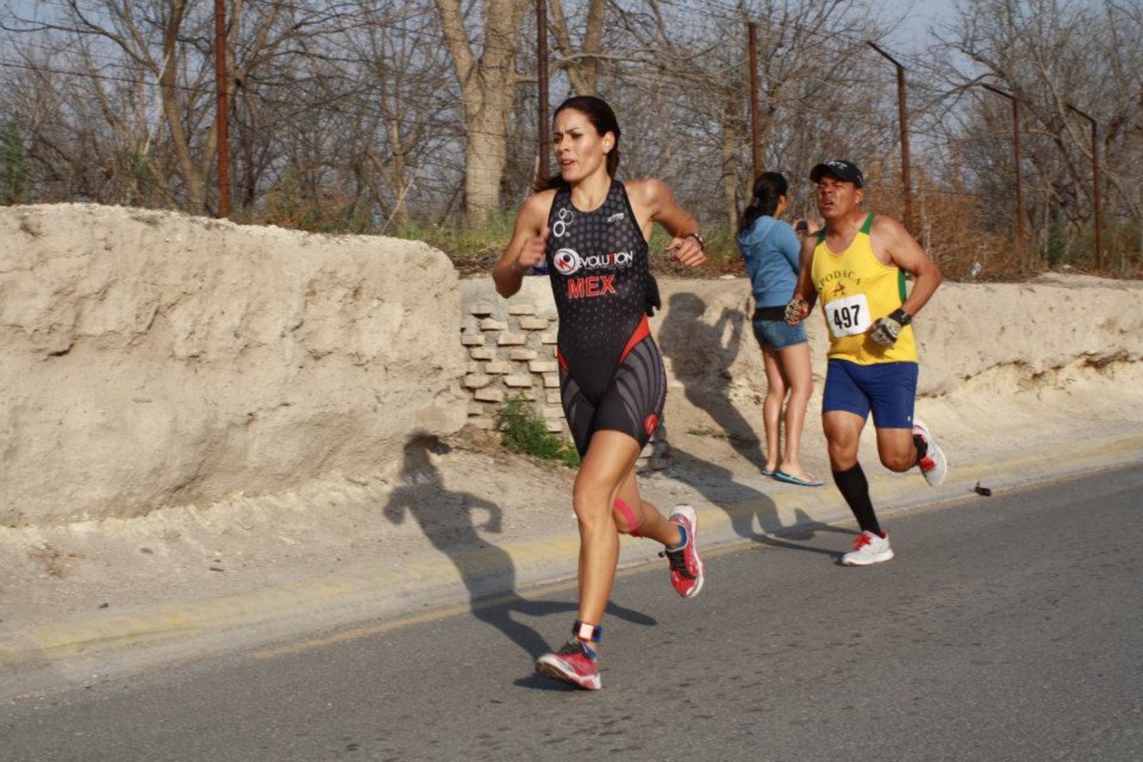 Maratonistas, triatletas y público en general, tomarán parte en la dura competencia, que iniciará sobre la carretera Torreón-Saltillo.