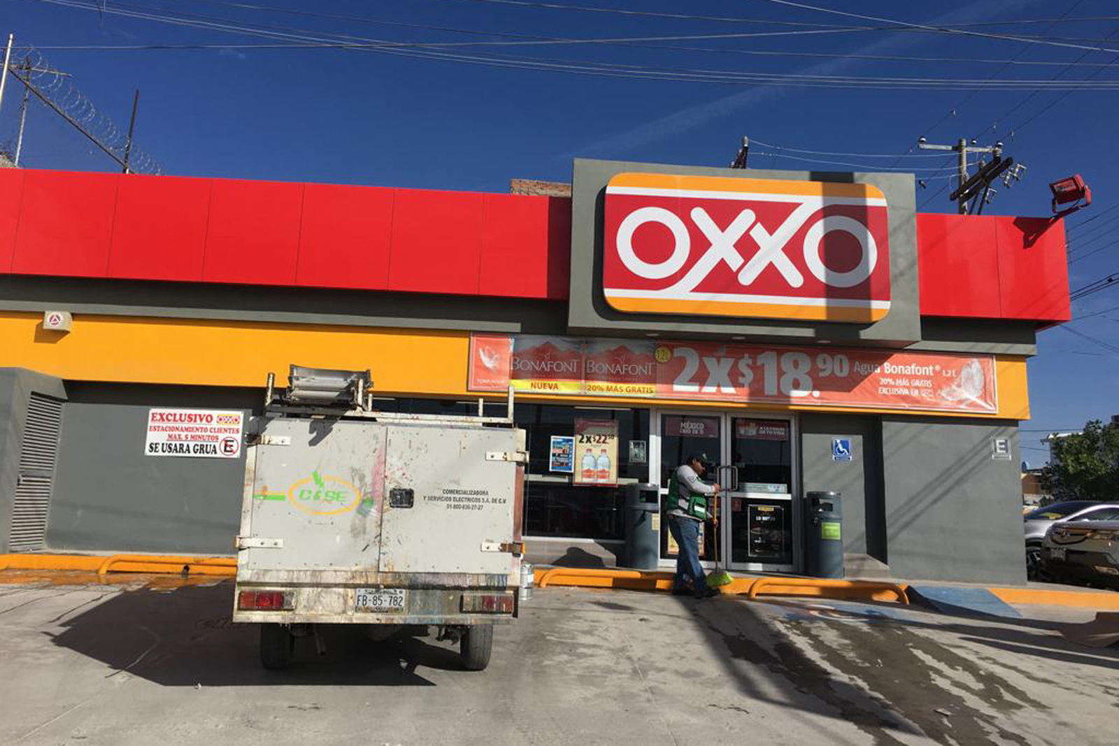Delito. El joven fue detenido por causar daños en una tienda de conveniencia de la ciudad de Torreón. (EL SIGLO DE TORREÓN) 