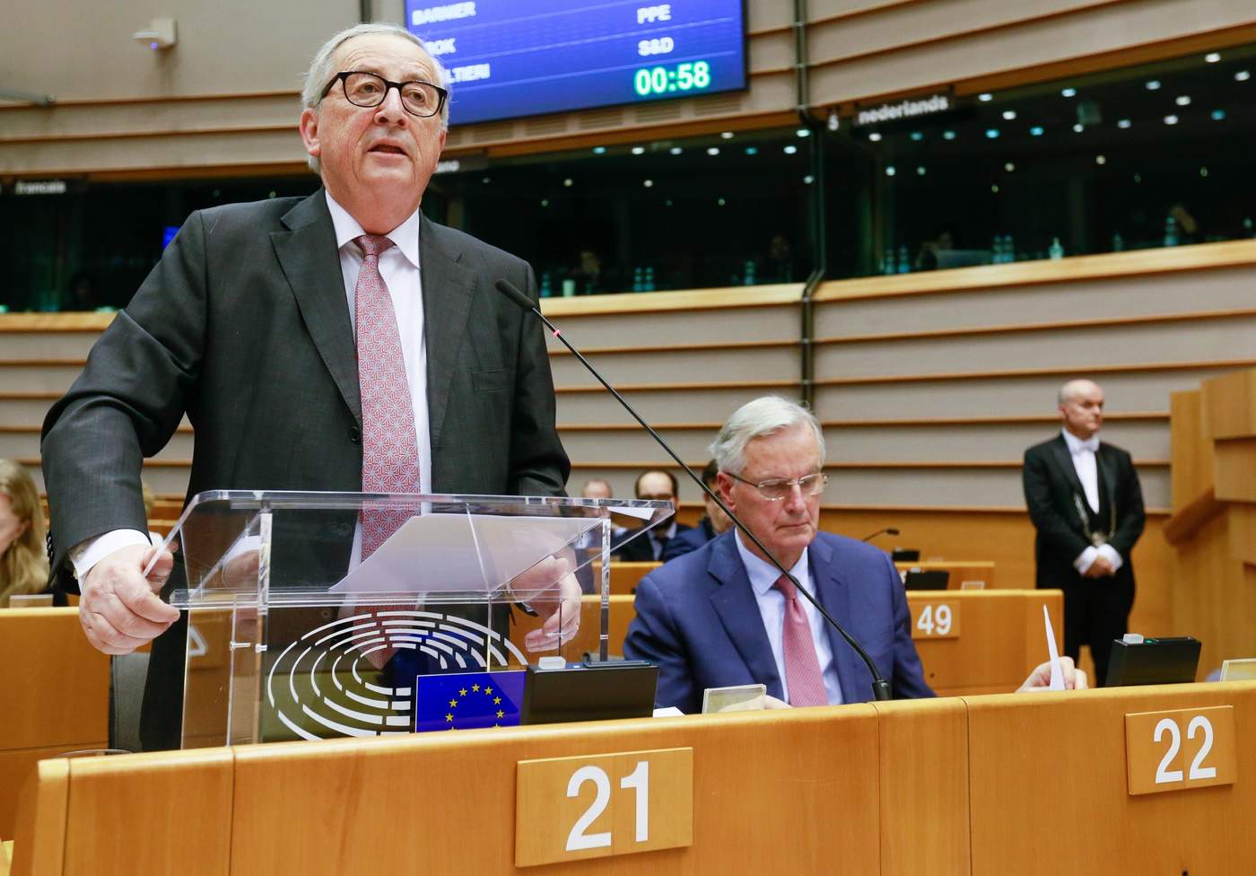 “El debate y el voto de ayer (martes), en la Cámara de los Comunes (Parlamento británico) no cambia esto: el acuerdo de divorcio no será renegociado”, dijo Juncker. (EFE)